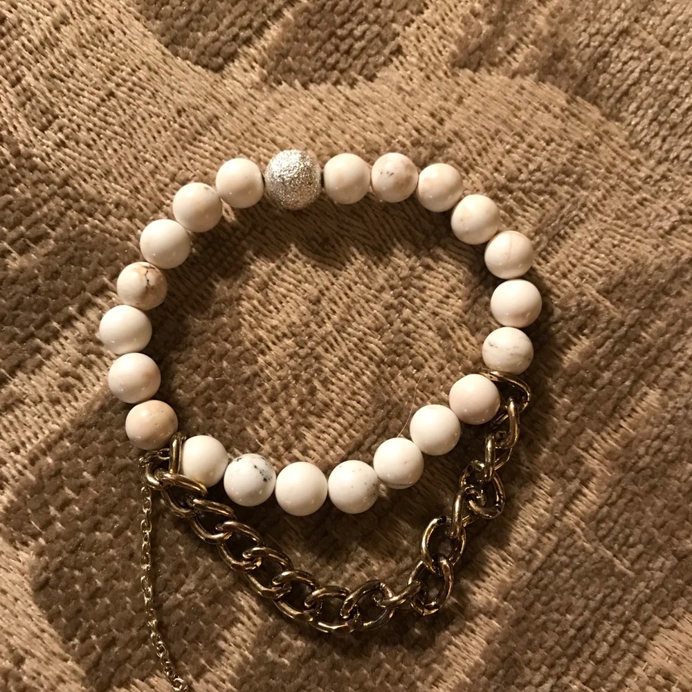 Stretch bracelet similar to the lace project